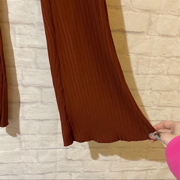 NEW Ribbed Flares - Picture 6 of 10